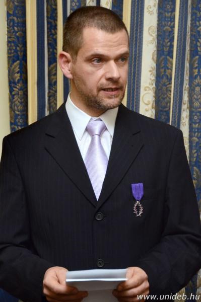 Csűry István a francia Akadémiai Pálmarend lovagj